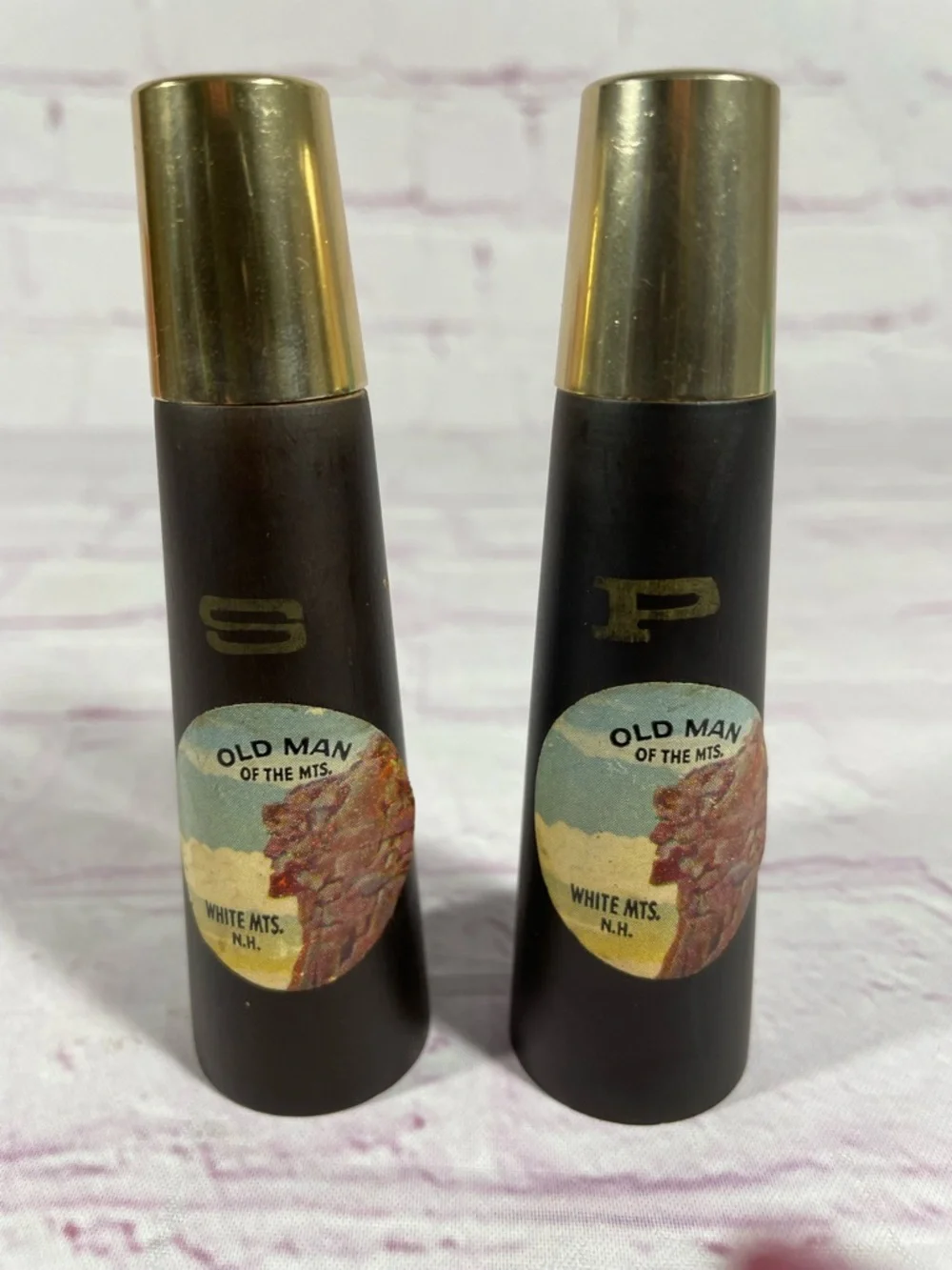 Vintage Old Man of the Mountains White Mountains, NH Salt and Pepper Shaker Pair